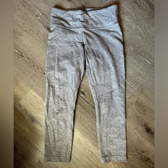 Lululemon Wunder Under - Picture 1 of 3